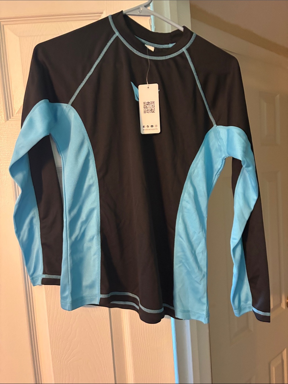 Long Sleeve Swim Coverup Rash Guard in Black and Light Blue